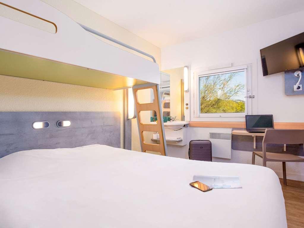 Ibis Budget Frejus Saint Raphael Capitou A8 Bagian luar foto