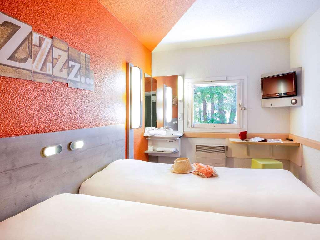 Ibis Budget Frejus Saint Raphael Capitou A8 Bagian luar foto
